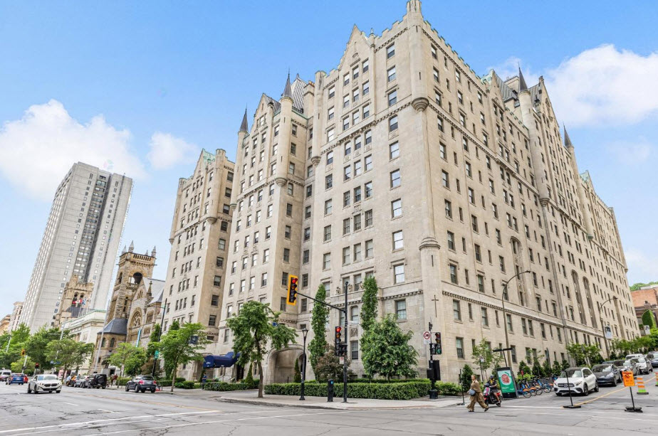 Le Château Apartments, Montreal, Canada, Canada